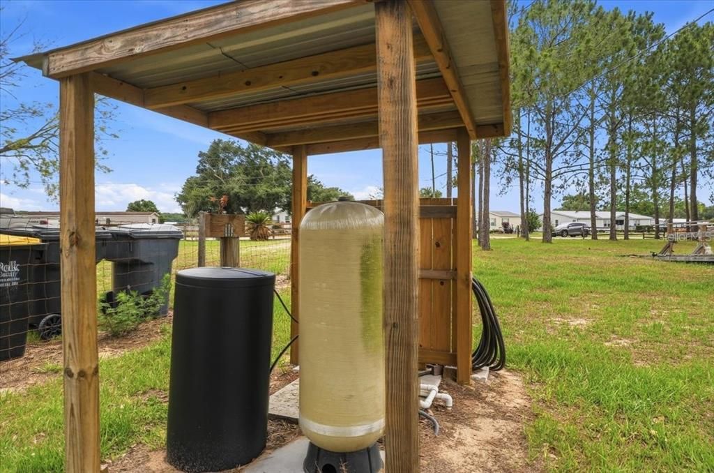 For Sale: $194,500 (3 beds, 2 baths, 1296 Square Feet)
