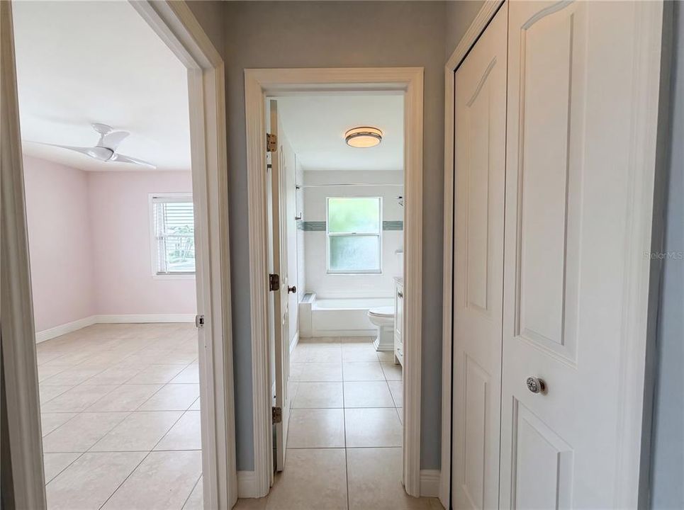 For Sale: $275,000 (3 beds, 2 baths, 1609 Square Feet)