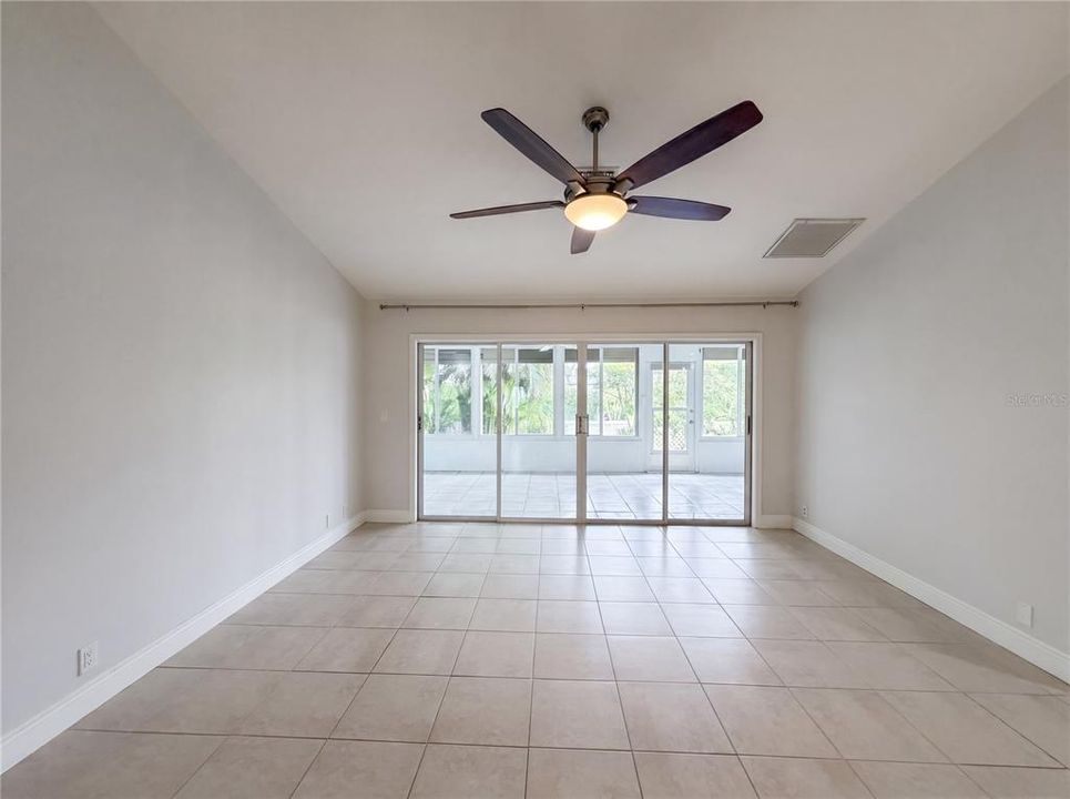 For Sale: $275,000 (3 beds, 2 baths, 1609 Square Feet)