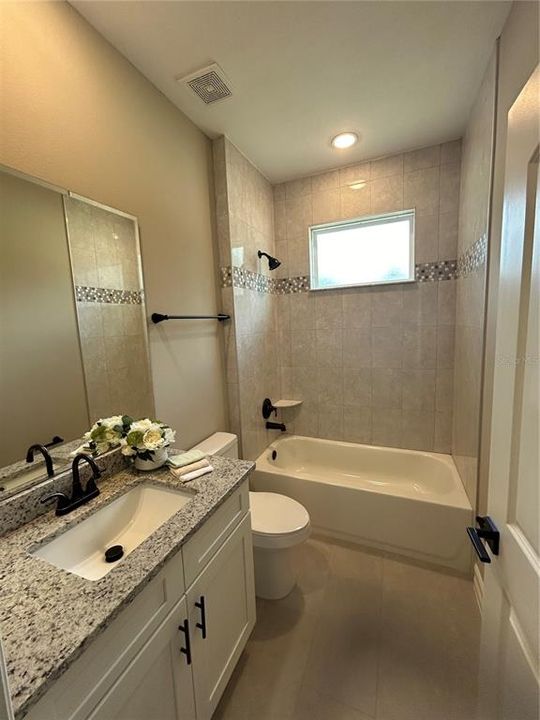 En Venta: $342,000 (3 camas, 2 baños, 1530 Pies cuadrados)