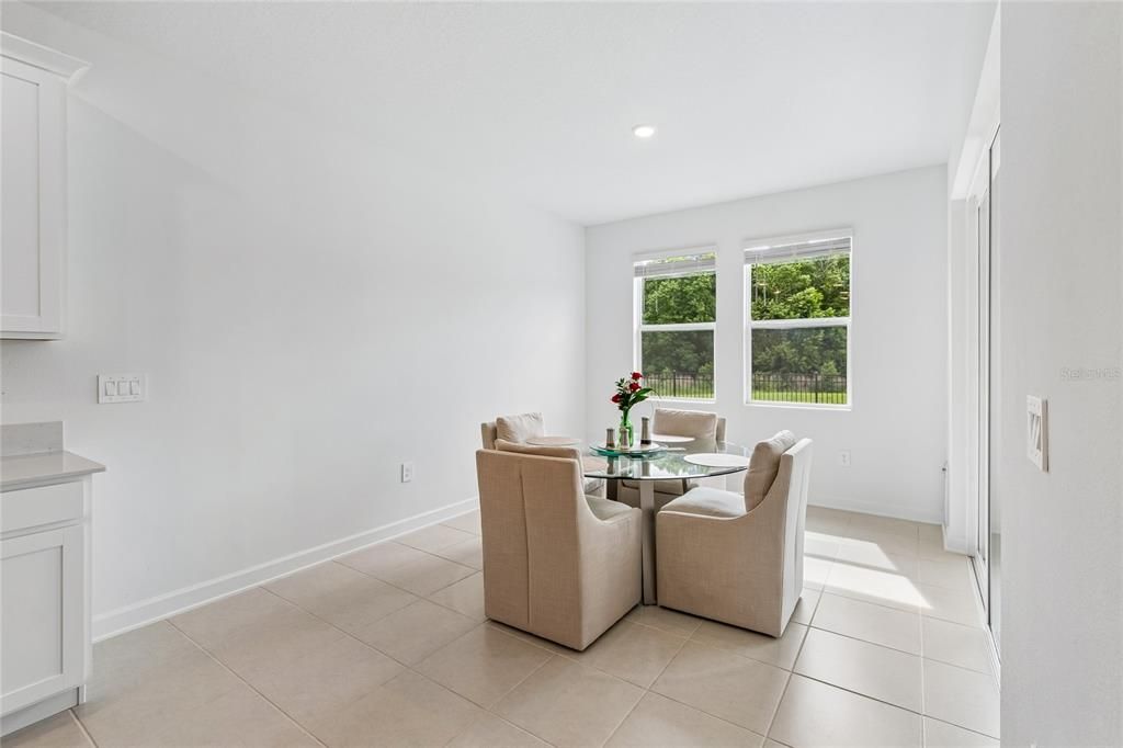 En Venta: $519,500 (4 camas, 3 baños, 2536 Pies cuadrados)