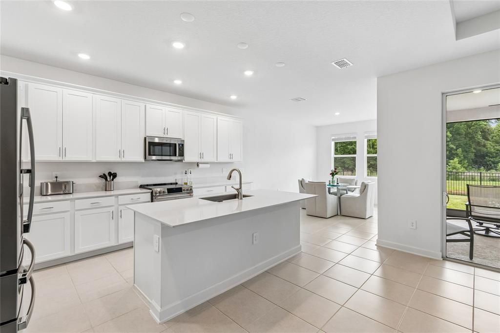 En Venta: $519,500 (4 camas, 3 baños, 2536 Pies cuadrados)