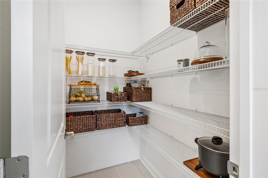 En Venta: $519,500 (4 camas, 3 baños, 2536 Pies cuadrados)