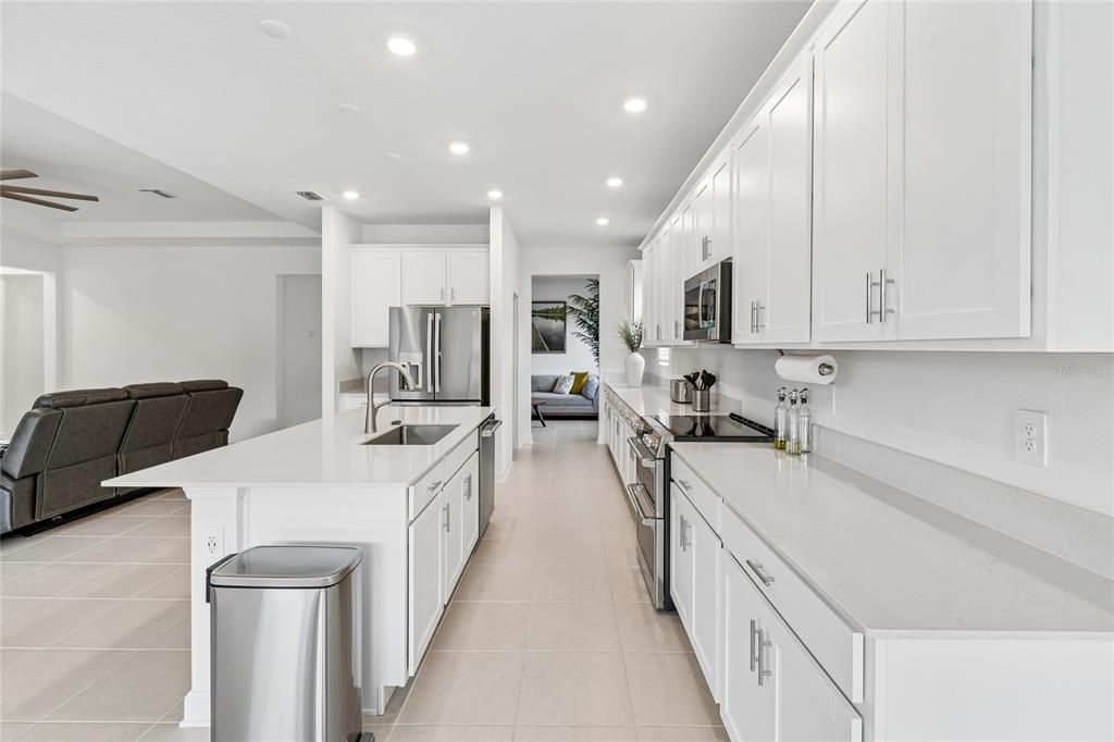 En Venta: $519,500 (4 camas, 3 baños, 2536 Pies cuadrados)