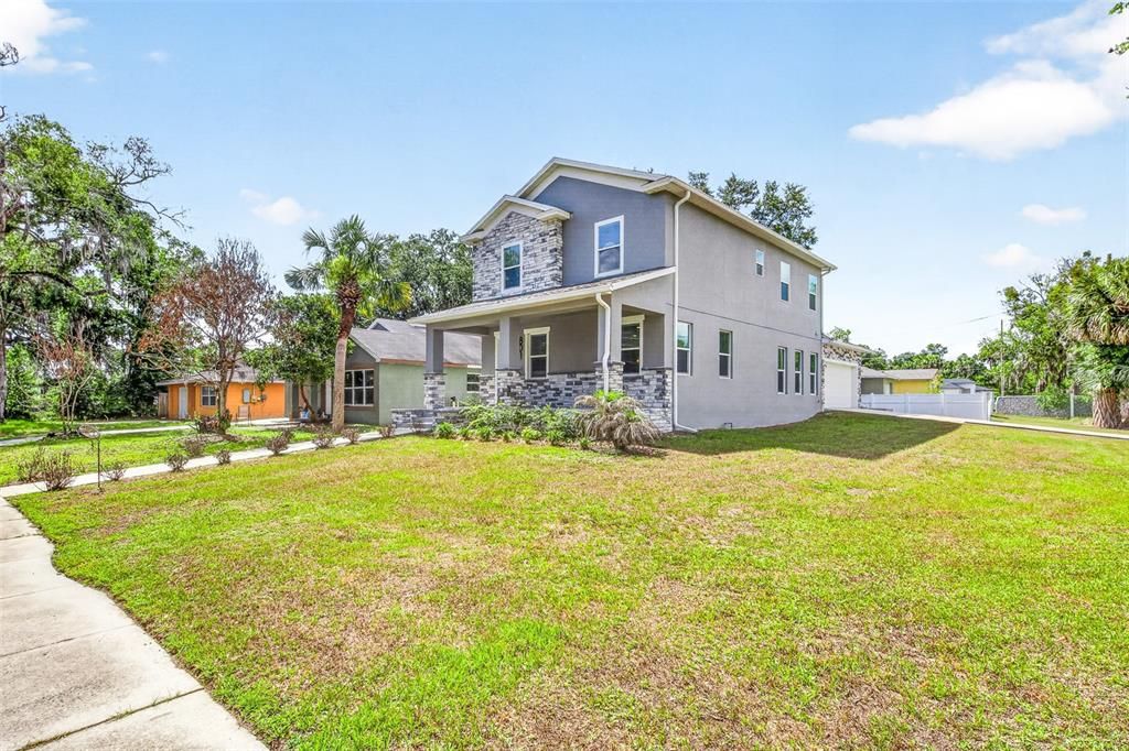 For Sale: $434,999 (4 beds, 3 baths, 2142 Square Feet)
