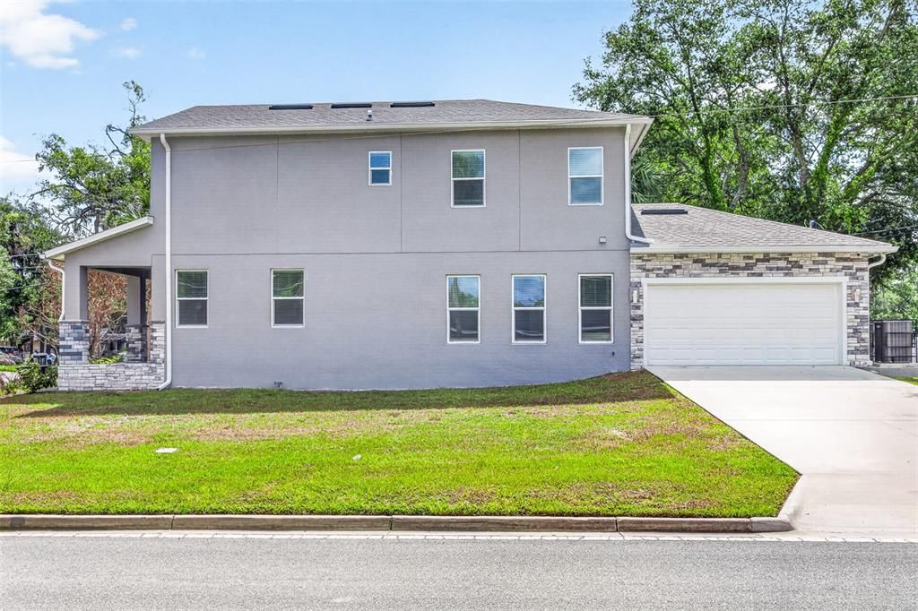For Sale: $434,999 (4 beds, 3 baths, 2142 Square Feet)