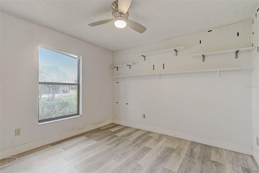 For Sale: $499,999 (4 beds, 2 baths, 2337 Square Feet)
