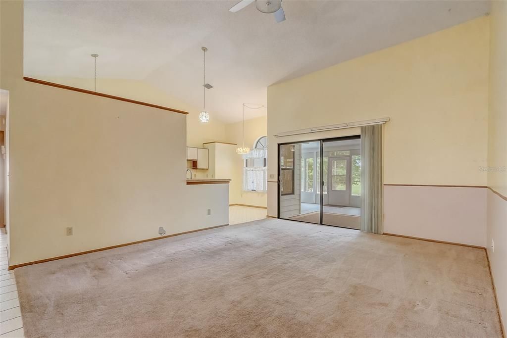 For Sale: $499,999 (4 beds, 2 baths, 2337 Square Feet)