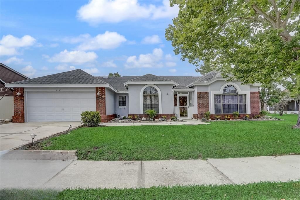 For Sale: $499,999 (4 beds, 2 baths, 2337 Square Feet)
