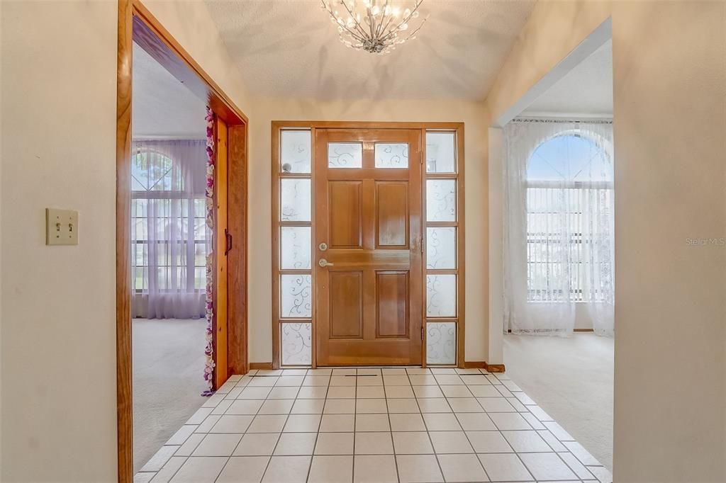 For Sale: $499,999 (4 beds, 2 baths, 2337 Square Feet)