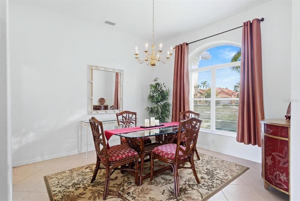 For Sale: $349,000 (3 beds, 2 baths, 1900 Square Feet)