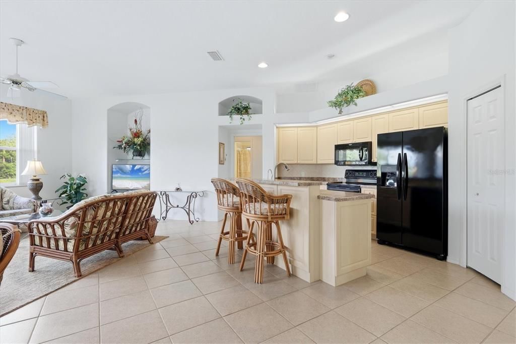 For Sale: $349,000 (3 beds, 2 baths, 1900 Square Feet)