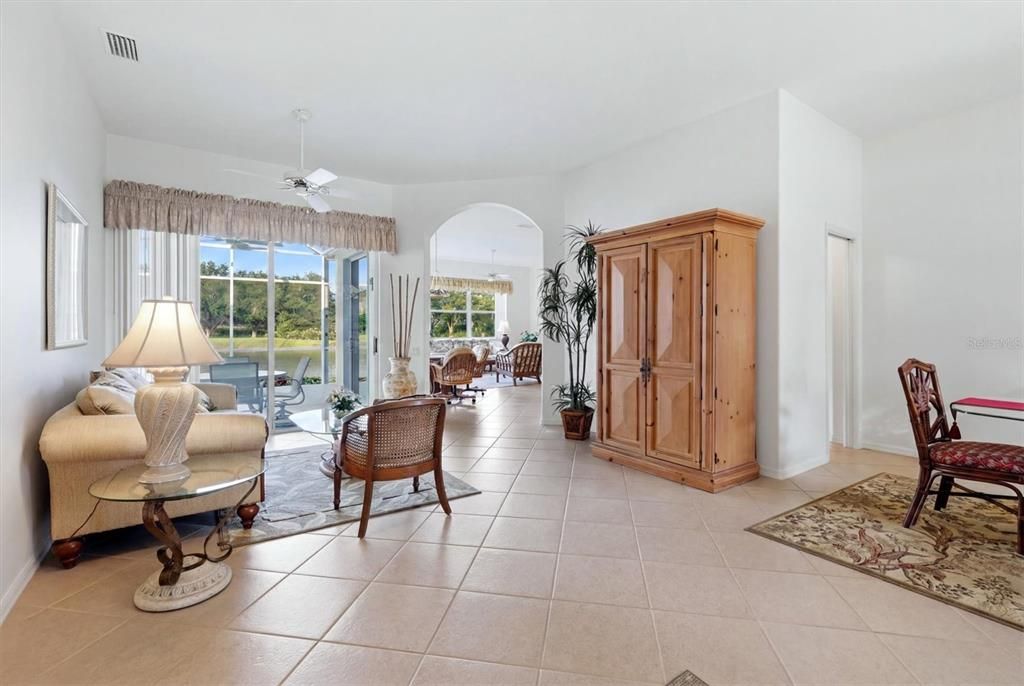 For Sale: $349,000 (3 beds, 2 baths, 1900 Square Feet)