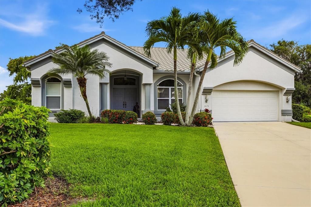 For Sale: $349,000 (3 beds, 2 baths, 1900 Square Feet)