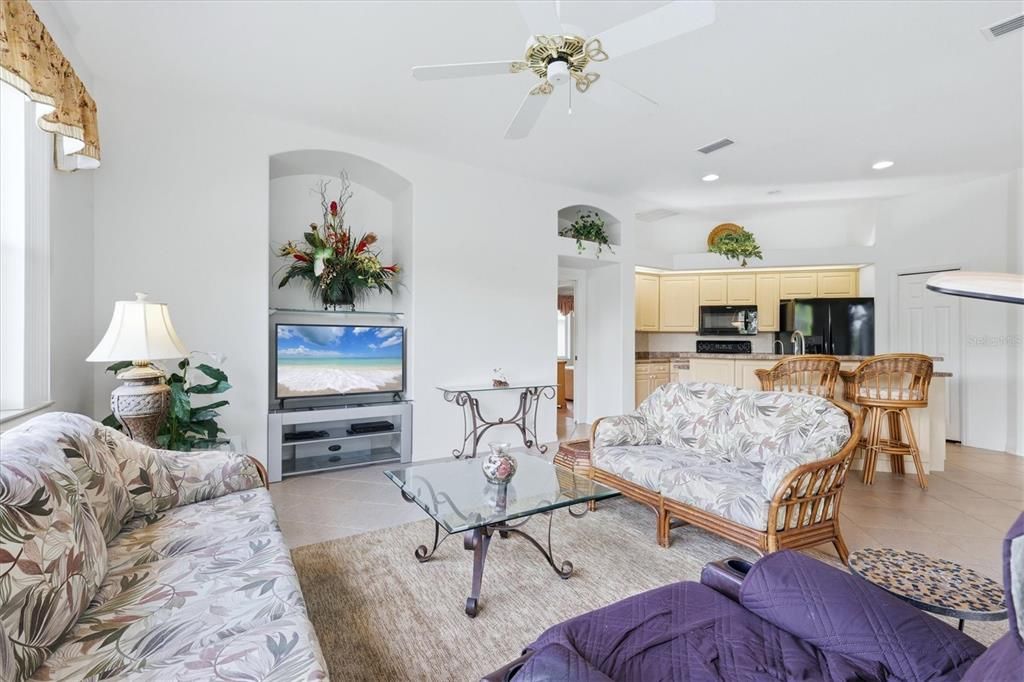 For Sale: $349,000 (3 beds, 2 baths, 1900 Square Feet)