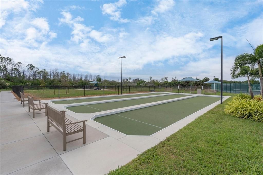 For Sale: $349,000 (3 beds, 2 baths, 1900 Square Feet)
