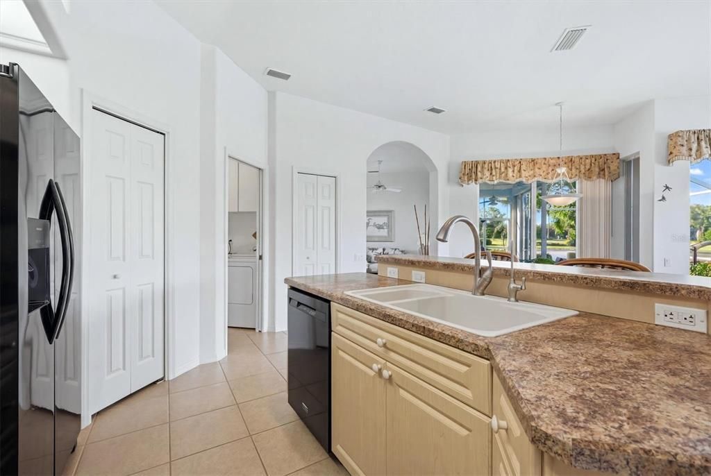 For Sale: $349,000 (3 beds, 2 baths, 1900 Square Feet)
