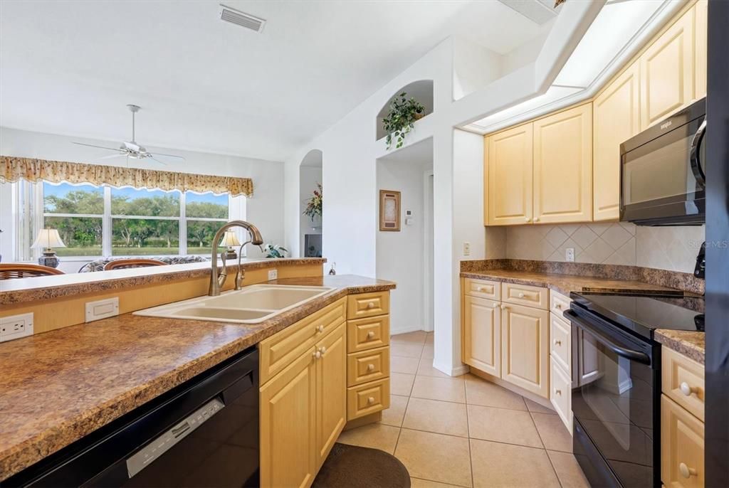 For Sale: $349,000 (3 beds, 2 baths, 1900 Square Feet)