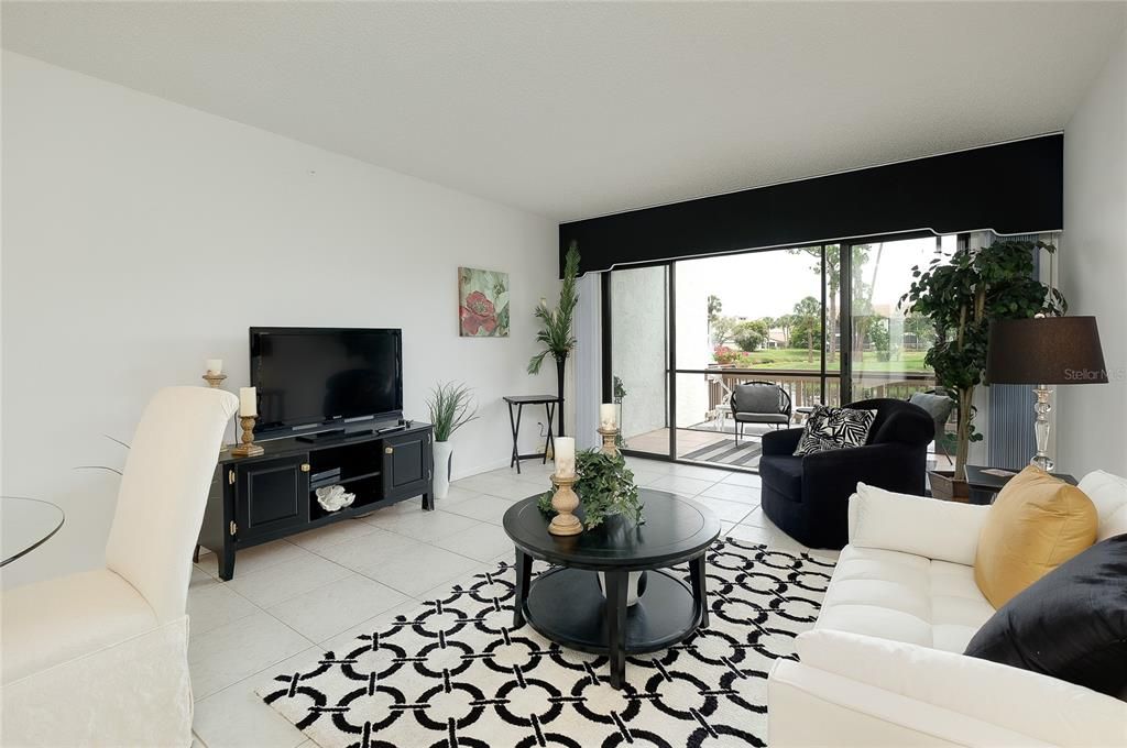 For Sale: $189,900 (1 beds, 1 baths, 800 Square Feet)