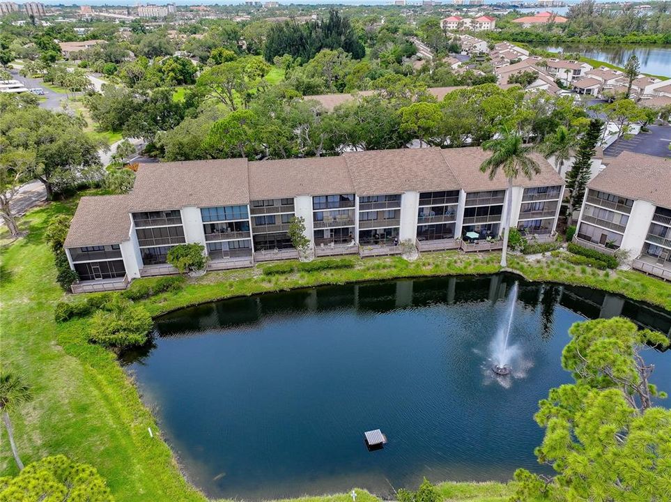 For Sale: $189,900 (1 beds, 1 baths, 800 Square Feet)