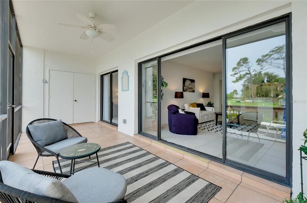 For Sale: $189,900 (1 beds, 1 baths, 800 Square Feet)