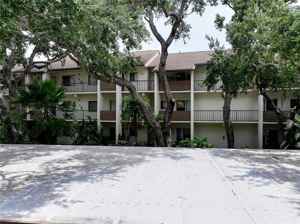 For Sale: $189,900 (1 beds, 1 baths, 800 Square Feet)