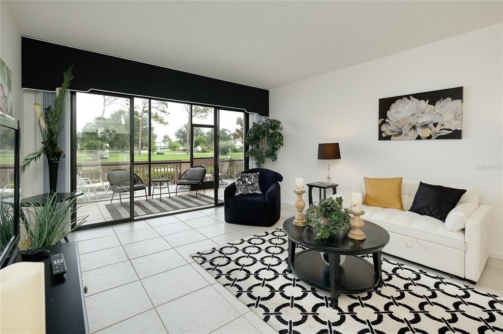 For Sale: $189,900 (1 beds, 1 baths, 800 Square Feet)
