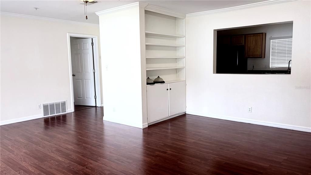 В аренду: $2,095 (3 спален, 2 ванн, 1571 Квадратных фут)