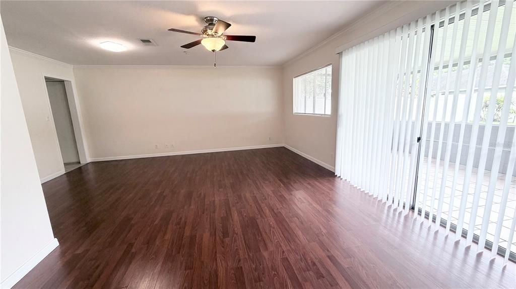 В аренду: $2,095 (3 спален, 2 ванн, 1571 Квадратных фут)