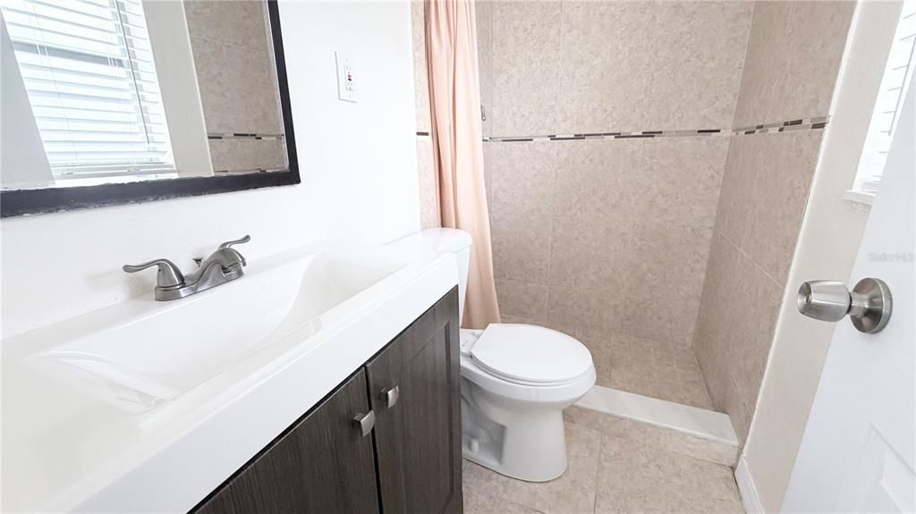 В аренду: $2,095 (3 спален, 2 ванн, 1571 Квадратных фут)