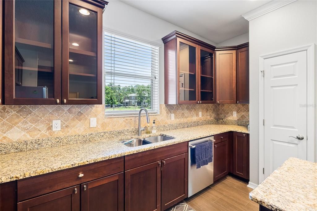 En Venta: $475,000 (3 camas, 2 baños, 2230 Pies cuadrados)
