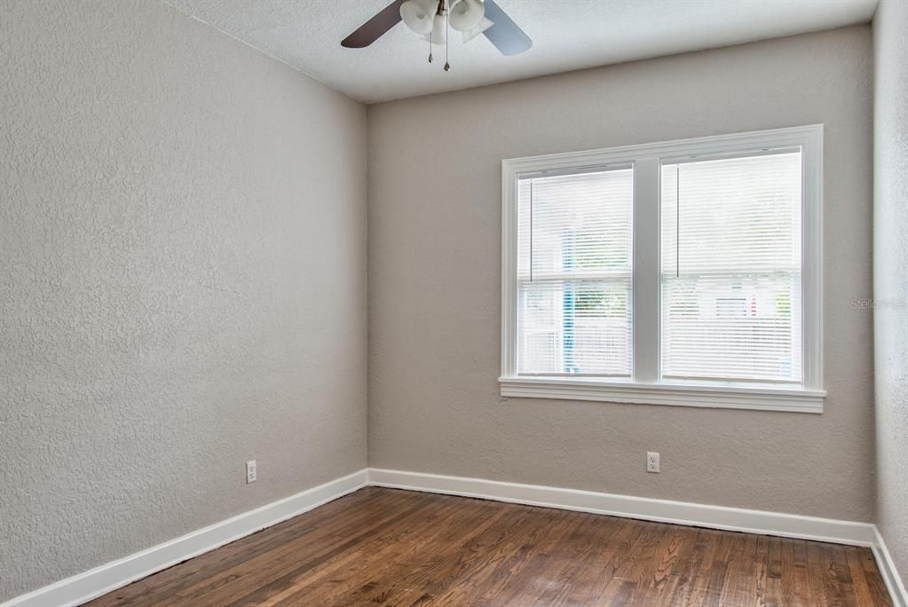 For Rent: $2,700 (3 beds, 2 baths, 1120 Square Feet)