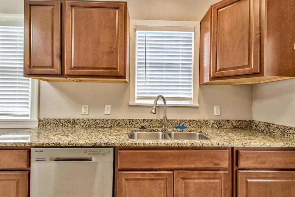 For Rent: $2,700 (3 beds, 2 baths, 1120 Square Feet)
