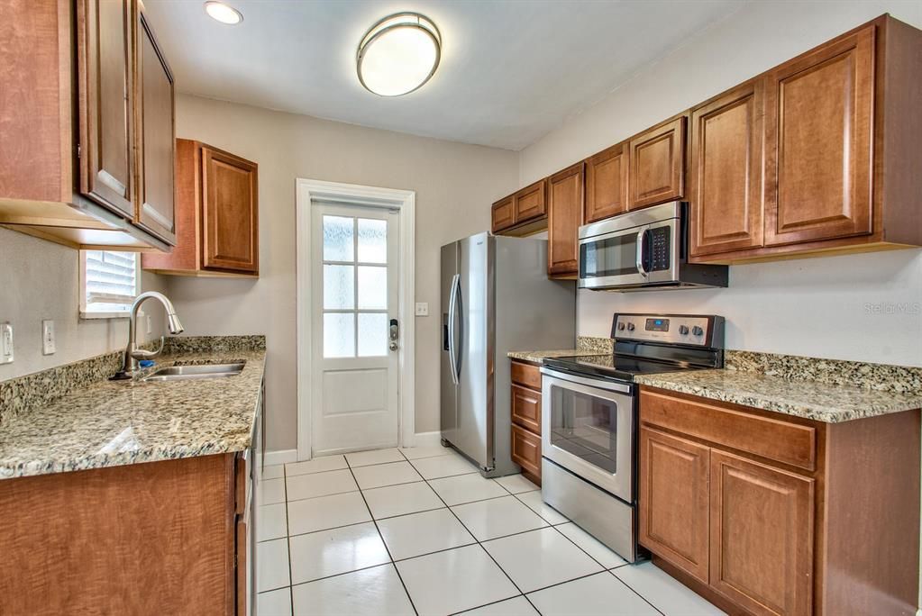 For Rent: $2,700 (3 beds, 2 baths, 1120 Square Feet)
