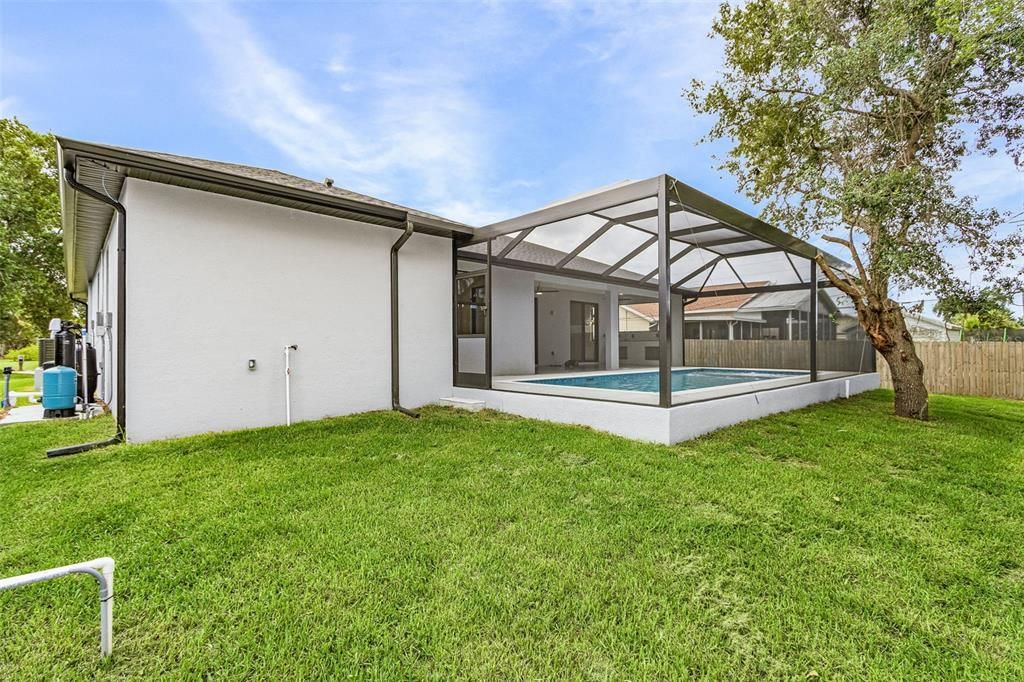 For Sale: $499,000 (4 beds, 3 baths, 2327 Square Feet)