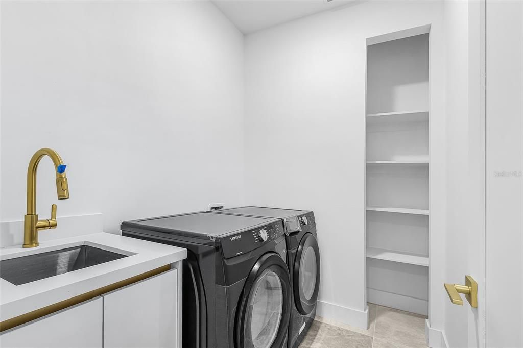 For Sale: $499,000 (4 beds, 3 baths, 2327 Square Feet)