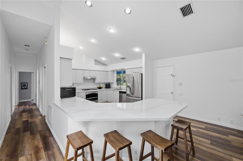 En Venta: $875,000 (4 camas, 3 baños, 3626 Pies cuadrados)