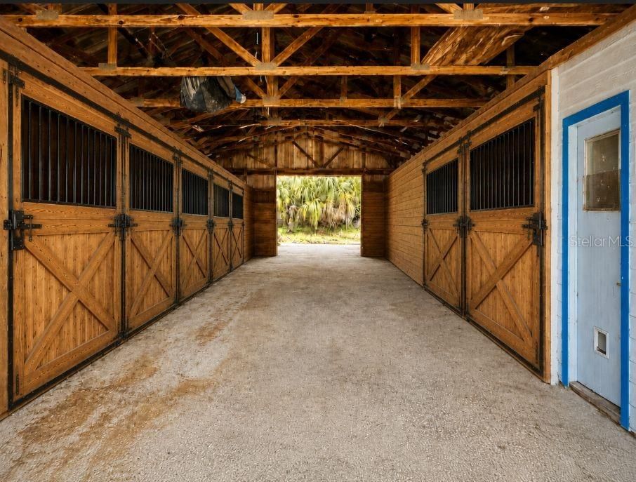En Venta: $875,000 (4 camas, 3 baños, 3626 Pies cuadrados)