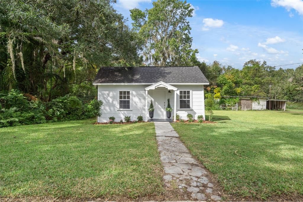 For Sale: $299,900 (4 beds, 2 baths, 2374 Square Feet)