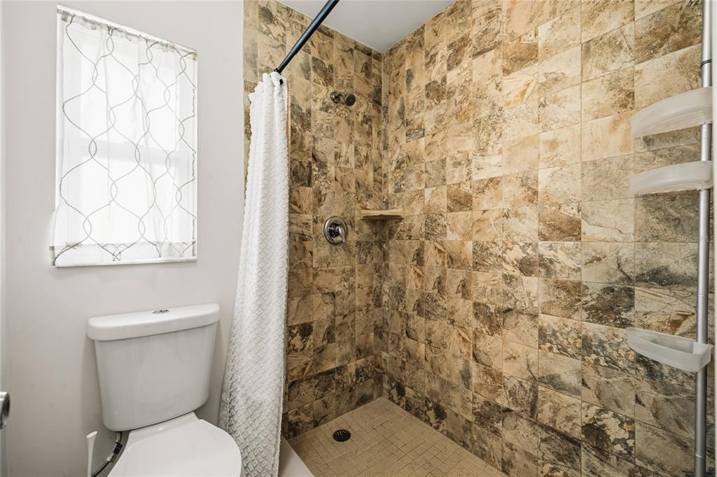 На продажу: $474,900 (3 спален, 2 ванн, 1873 Квадратных фут)