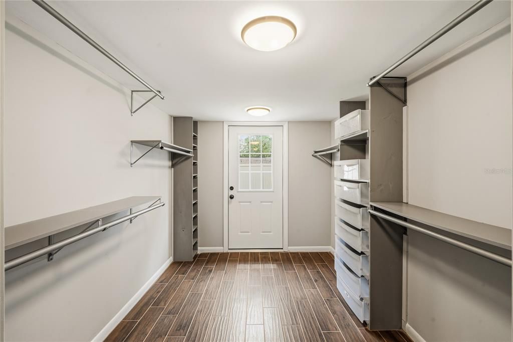 На продажу: $474,900 (3 спален, 2 ванн, 1873 Квадратных фут)