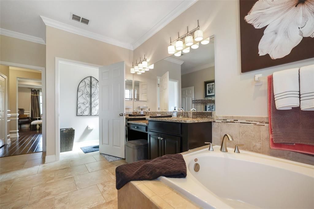 For Sale: $685,000 (4 beds, 3 baths, 2970 Square Feet)