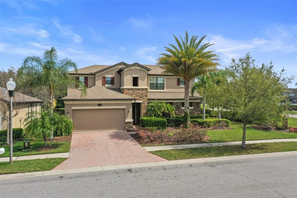 For Sale: $685,000 (4 beds, 3 baths, 2970 Square Feet)