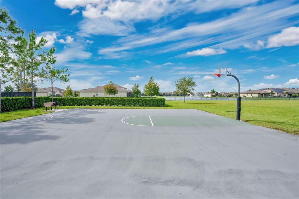 For Sale: $375,000 (4 beds, 3 baths, 1825 Square Feet)