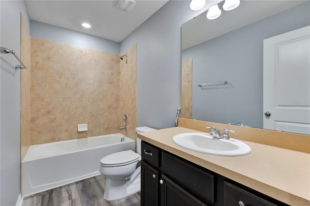 For Sale: $375,000 (4 beds, 3 baths, 1825 Square Feet)