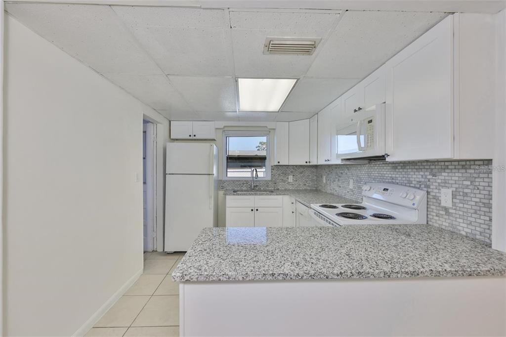 For Rent: $1,800 (3 beds, 2 baths, 1100 Square Feet)