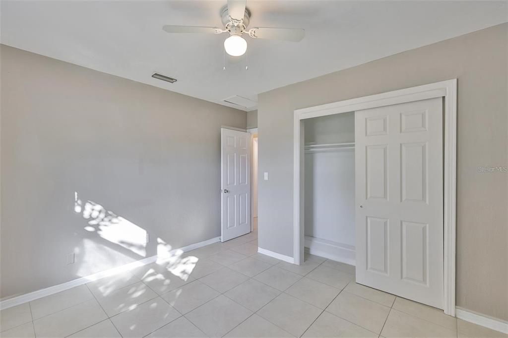 For Rent: $1,800 (3 beds, 2 baths, 1100 Square Feet)