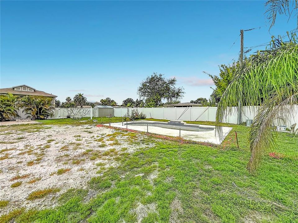 待售: $289,500 (0.20 acres)