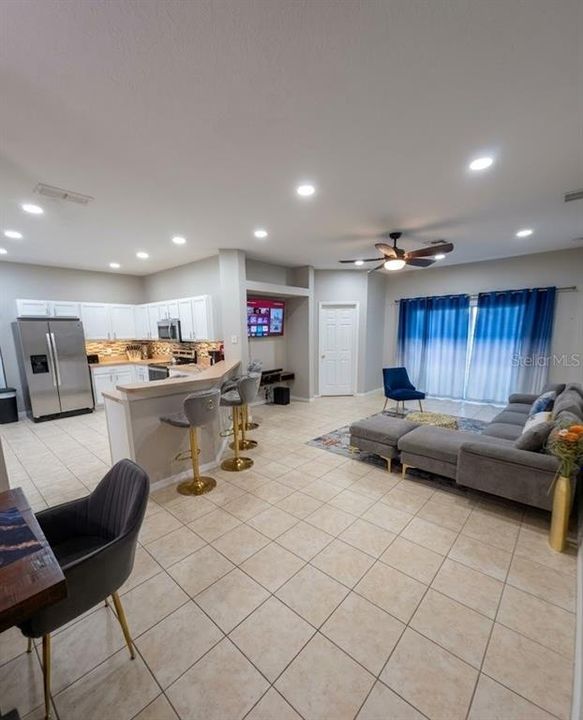 For Rent: $2,600 (4 beds, 3 baths, 1658 Square Feet)