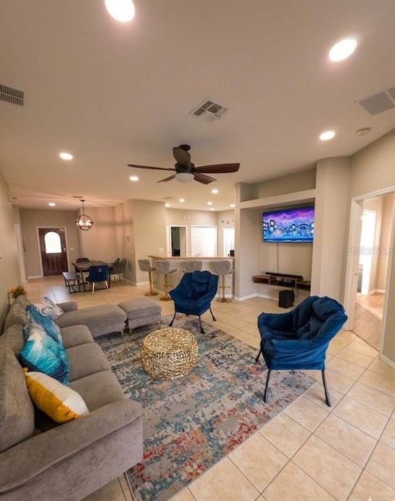 For Rent: $2,600 (4 beds, 3 baths, 1658 Square Feet)